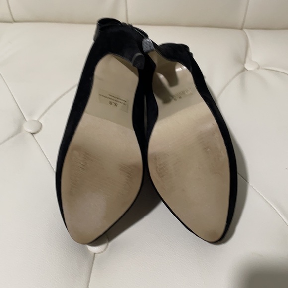 Black suede bowtie ankle boots sz5.5 and free gift - Picture 5 of 5